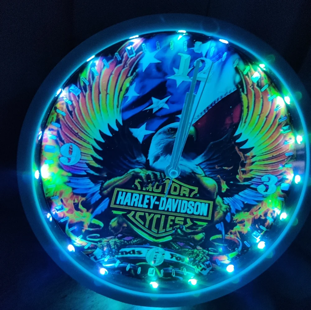 Harley Davidson real man eagle clock